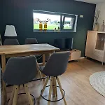 Appartamento 2 Bedroom Guest With Terrace Becheln