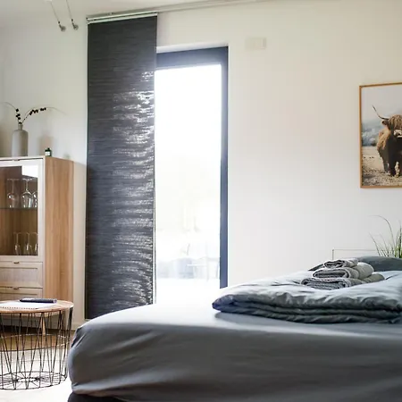2 Bedroom Guest With Terrace アパート *