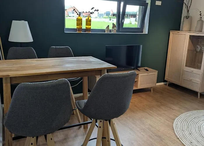 アパート 2 Bedroom Guest With Terrace Becheln